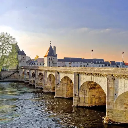 Le Saint Jacques -coeur De *
